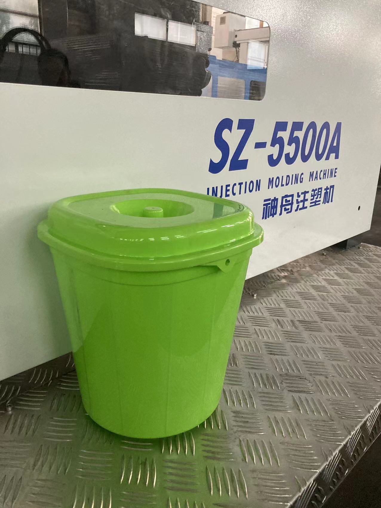  Plastic Bucket with Lid Injection Molding Machine