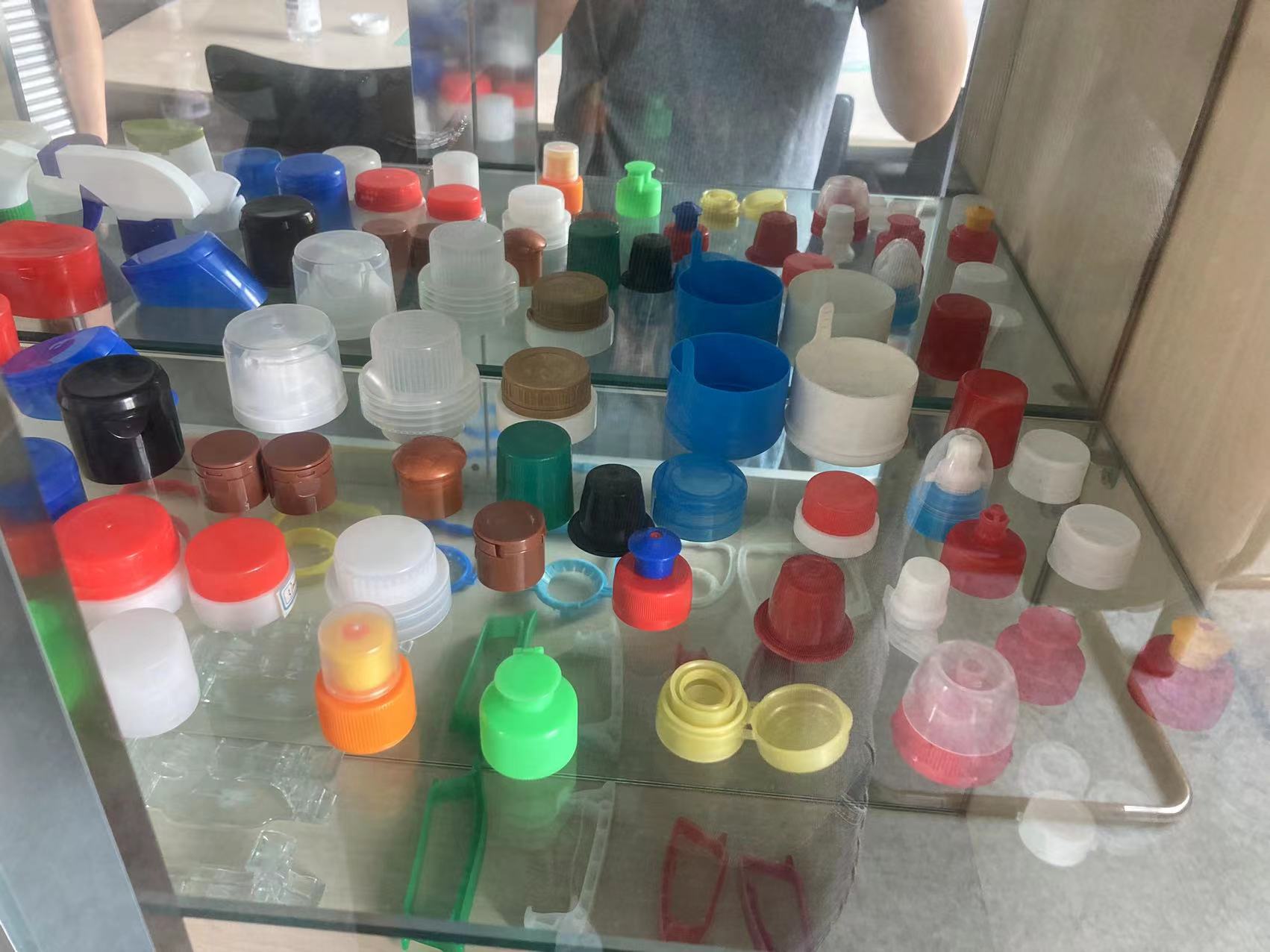 Mould Plastic Water Bottle Caps Mold Injection Moulding Machine